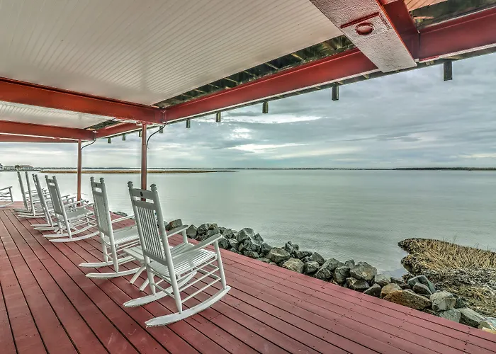 Hotel Lighthouse Club