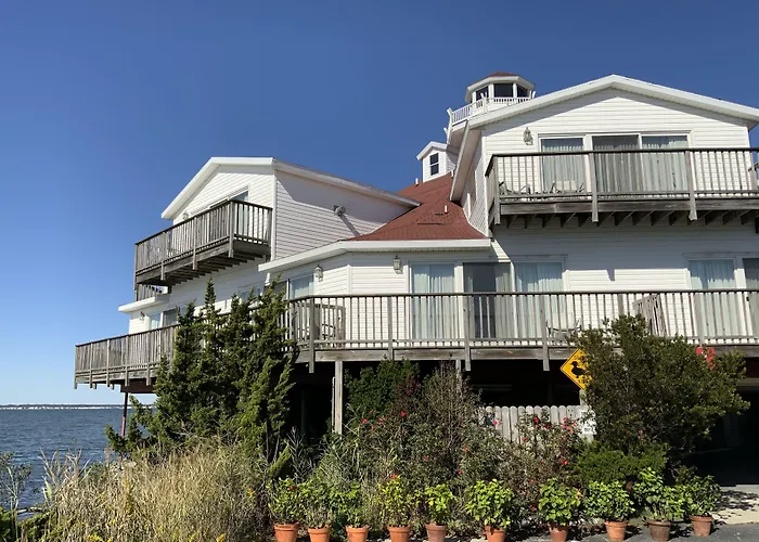 Lighthouse Club