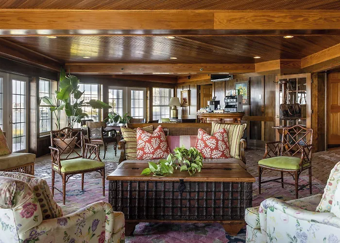Hotel Lighthouse Club 3*