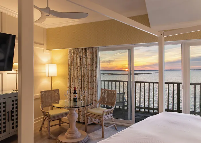 Lighthouse Club Hotel
